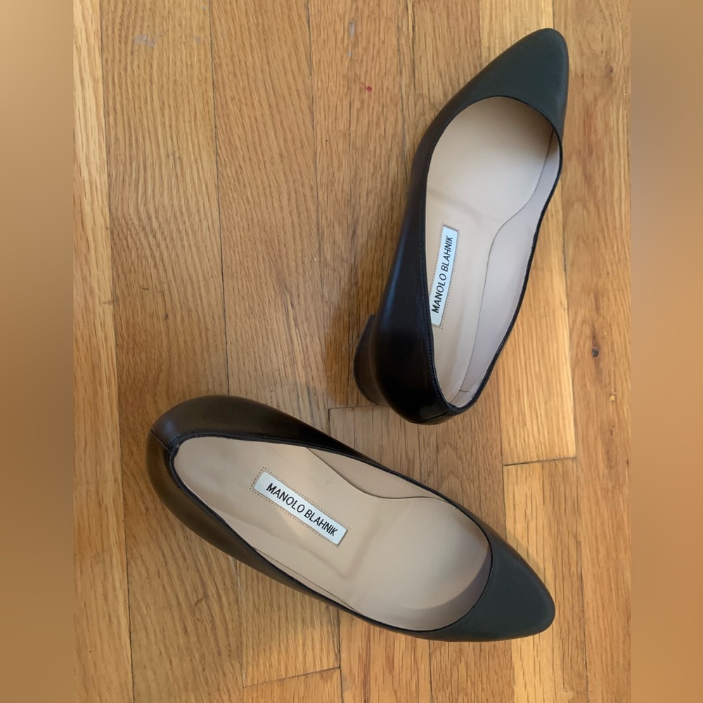 Manolo Blahnik black heels size 39